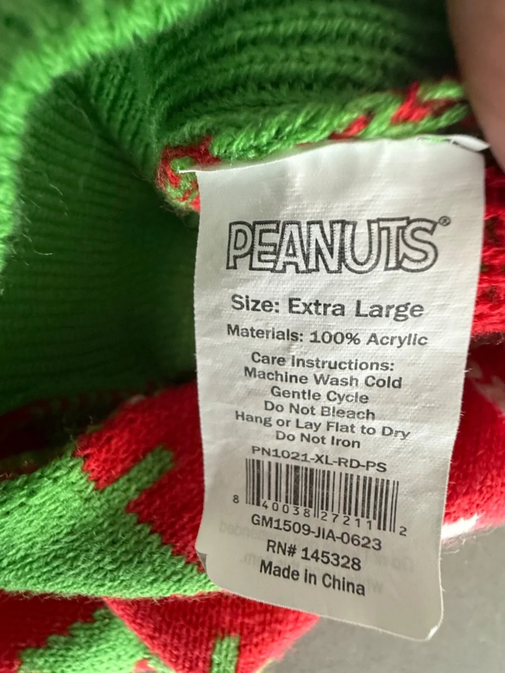 Dog Peanuts Snoopy Holiday 'Merry Christmas' XL Pet Sweater Barely worn